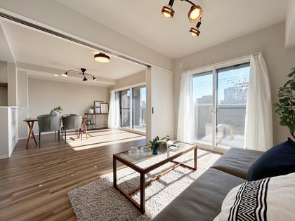 クレールメゾン今里ヴィサージュ リビング