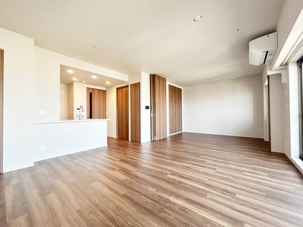 リバーガーデン四天王寺 リビング