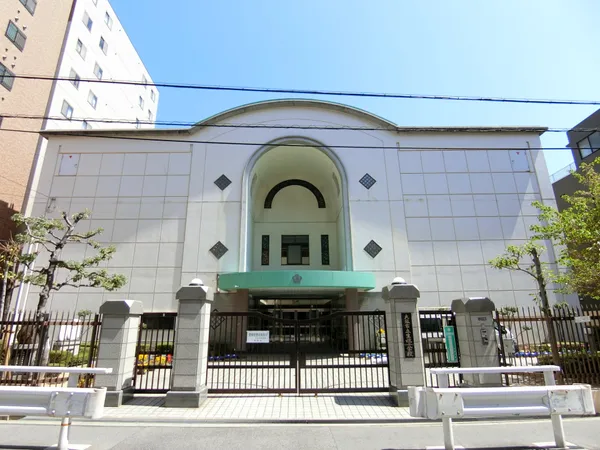 生魂小学校　徒歩8分。