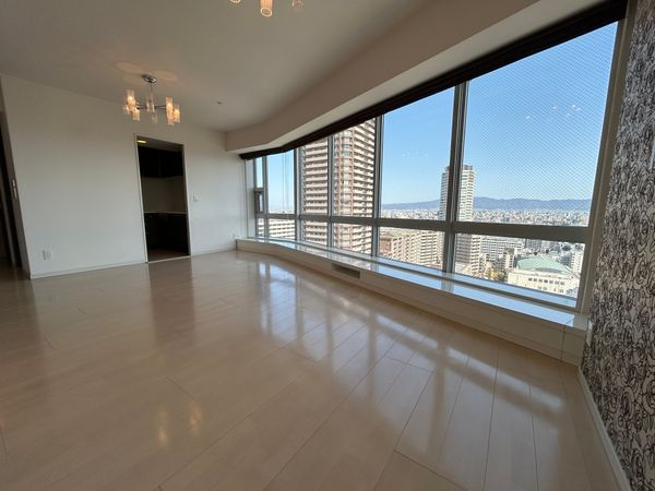 レジデンスタワー上本町 リビング