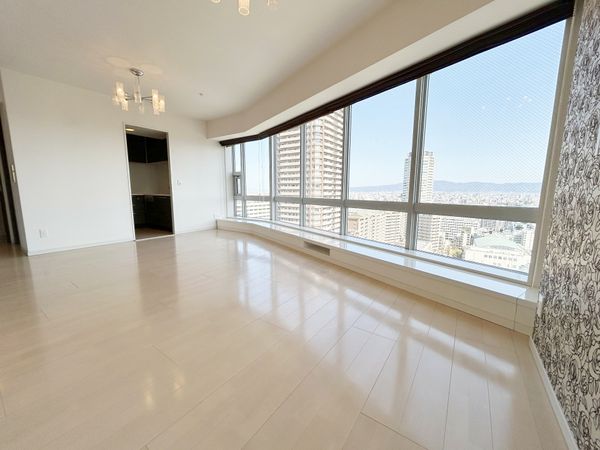 レジデンスタワー上本町 リビング