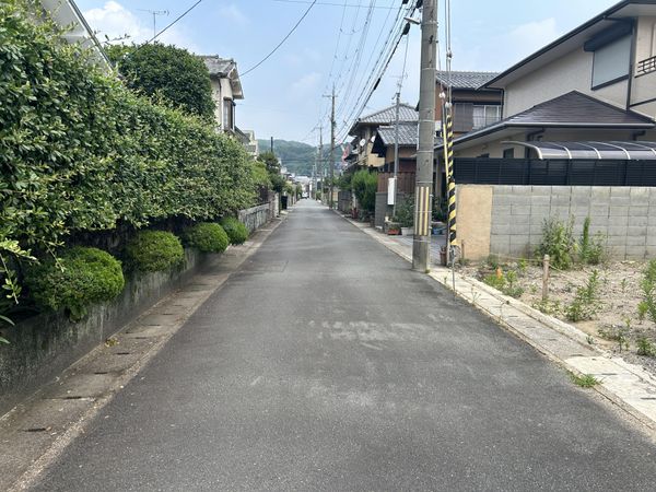 前面道路含む外観