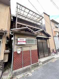 伏見区東浜南町 前面道路含む外観