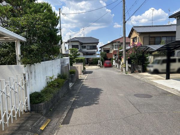 宇治市琵琶台2丁目 中古一戸建 前面道路含む外観 前面道路含む外観