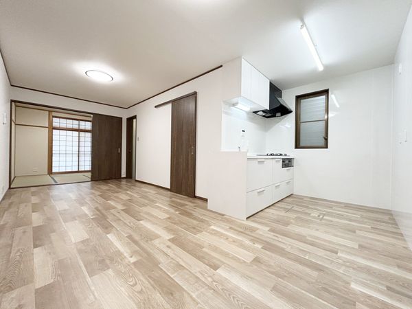伏見区醍醐南西裏町 リビング 伏見区醍醐南西裏町 リビング
