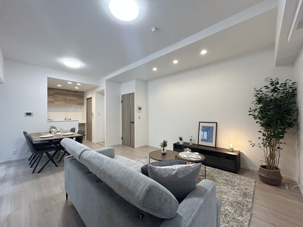 ネバーランド伏見丹波橋 エントランス