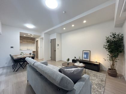 ネバーランド伏見丹波橋 エントランス