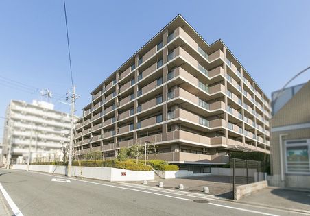 デルパ醍醐 外観