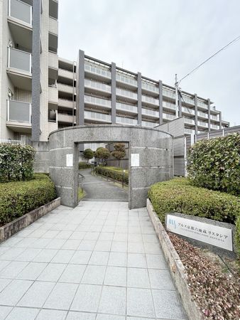 アルス京都六地蔵リスタシア 外観