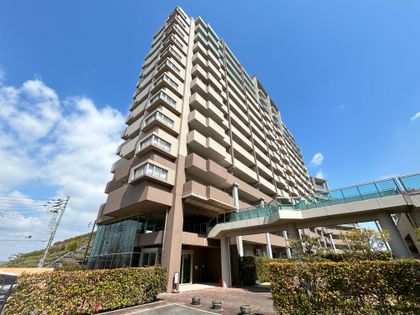 京阪東ローズタウン・ファインガーデンあゆみヶ丘 E棟 外観