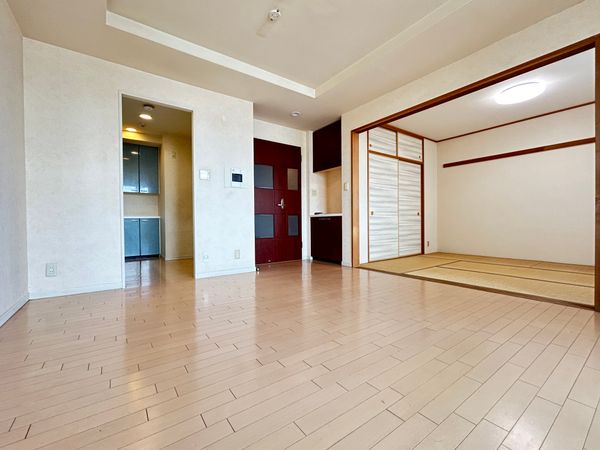 ファミール伏見桃山町ネクスタージュ リビング