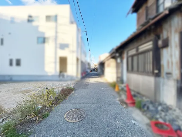 前面道路（東向き）