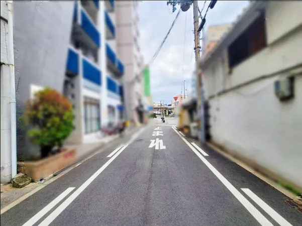 南西側道路　幅員約5.4ｍ（南向き）