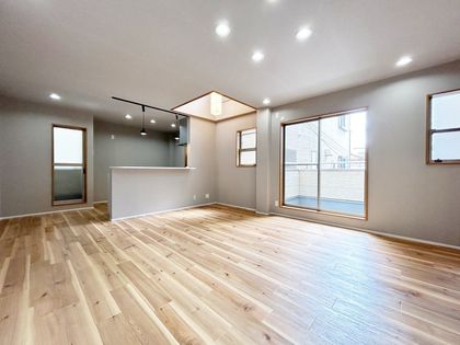 此花区春日出中1丁目戸建 リビング