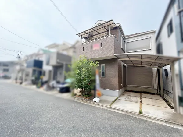 前面道路含む外観