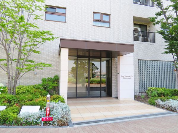 キングス夢咲シティひかりの街 C棟シャインコート エントランス キングス夢咲シティひかりの街 C棟シャインコート エントランス