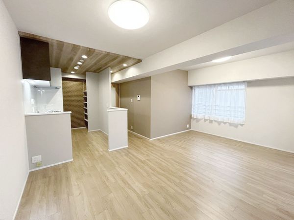 サンフラット歌島リバーサイド リビング