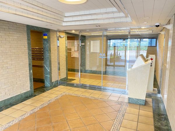 ロイヤルスクウェア福島 エントランス