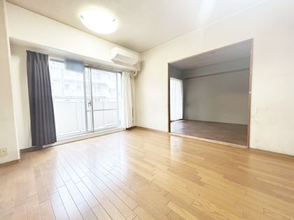 春日出パーク・ホームズⅡ 室内