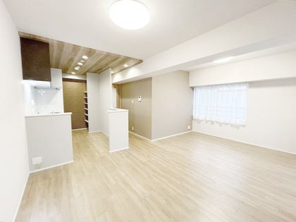 サンフラット歌島リバーサイド リビング