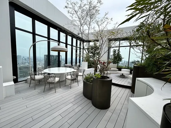 スカイラウンジ