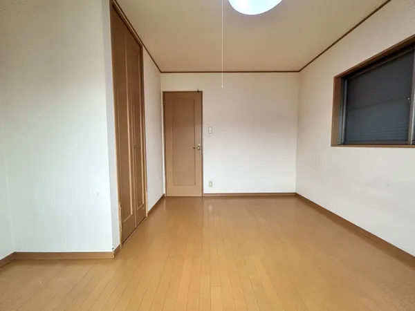 寝室、子ども部屋など様々な用途に利用いただけます。