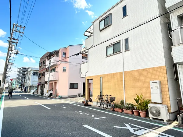 北東側幅員約7.2ｍに接道