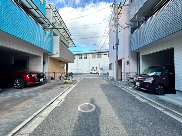 南東側幅員約4.0ｍに接道