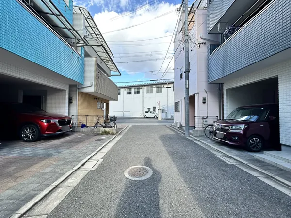 南東側幅員約4.0ｍに接道