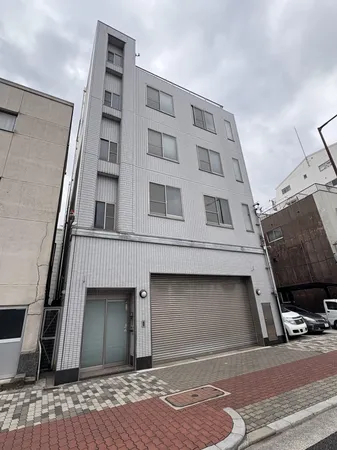 大阪メトロ中央線・阪神なんば線「九条」駅徒歩5分の立地です