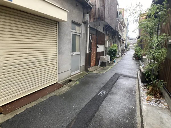 西側前面道路（本物件北側約10ｍの地点から撮影）