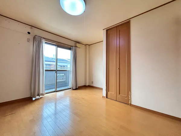 寝室、子ども部屋など様々な用途に利用いただけます。