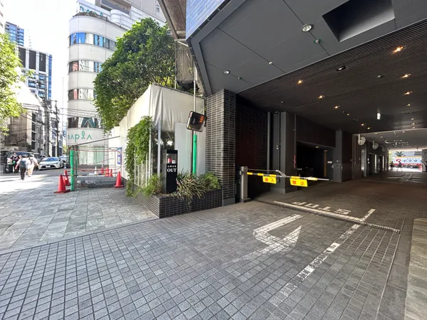 駐車場入口