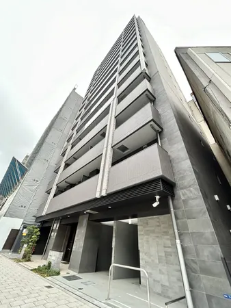 地上15階建12階部分のお部屋でございます。