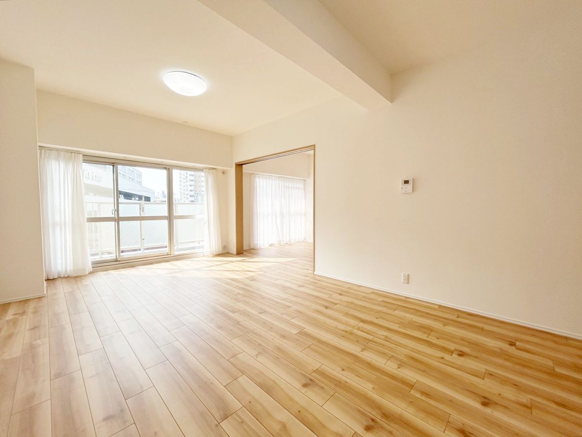 ユニハイム市岡 リビング リビング