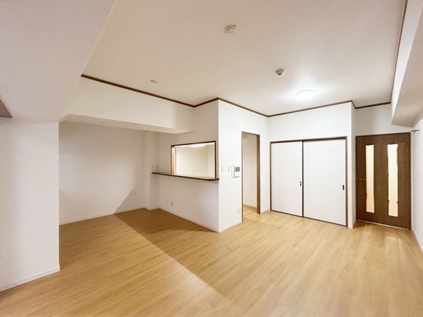 ビーバードルチェドーム前千代崎 リビング ビーバードルチェドーム前千代崎 リビング