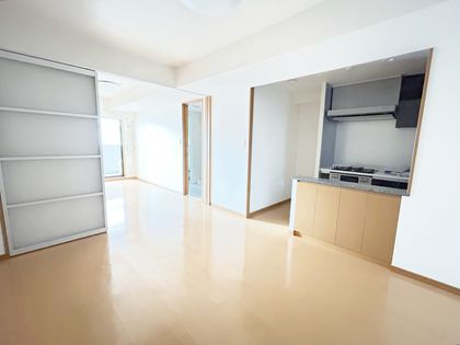 リーガル四ツ橋立売堀Ⅱ リビング