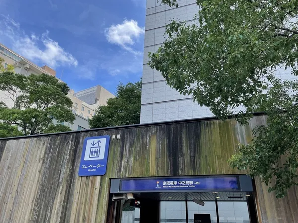 徒歩８分
