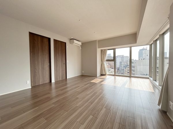 プレミストタワー靱本町 室内