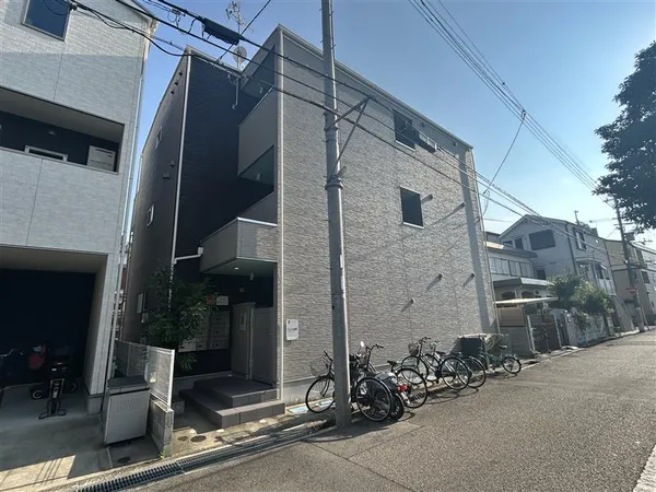平成31年建築の共同住宅です