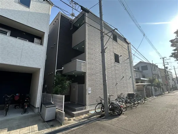 平成31年建築の共同住宅です