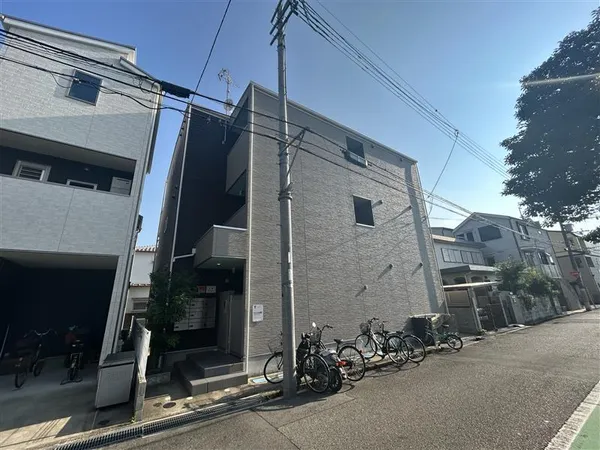 平成31年建築の共同住宅です