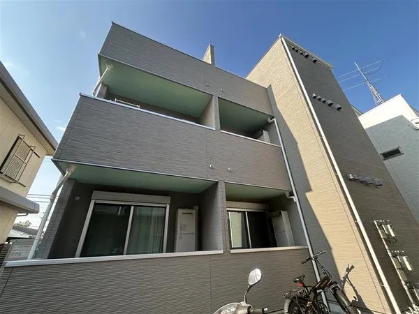 平成31年建築の共同住宅です
