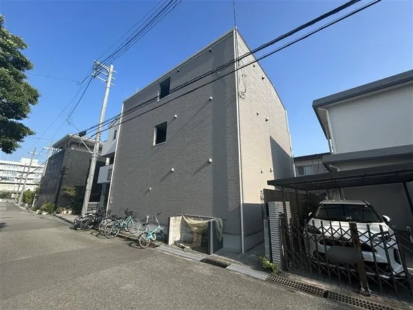 平成31年建築の共同住宅です