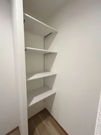 キッチン横　パントリー