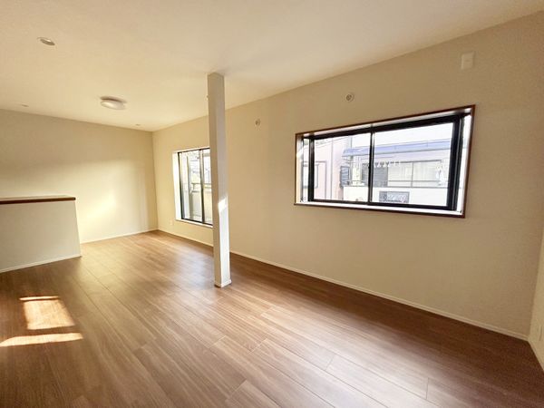 尼崎市長洲中通2丁目 中古戸建 リビング 尼崎市長洲中通2丁目 中古戸建 リビング