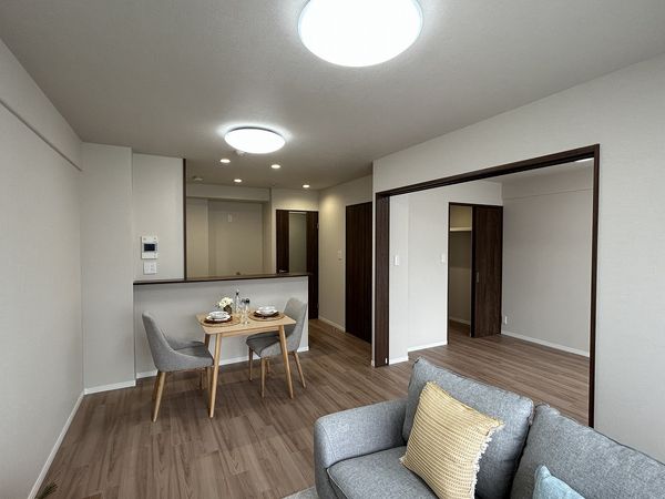 メロディーハイム阪神尼崎 リビング メロディーハイム阪神尼崎 リビング