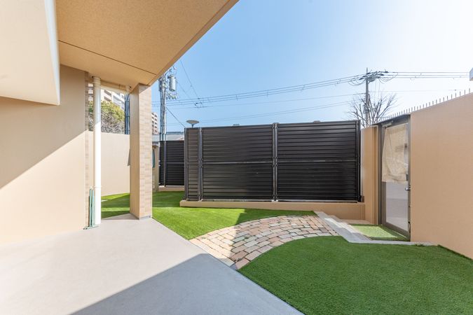 尼崎ザ・レジデンス 庭