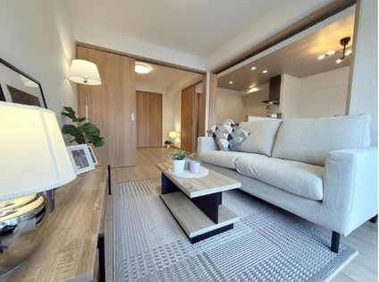 尼崎久々知ハウス リビング