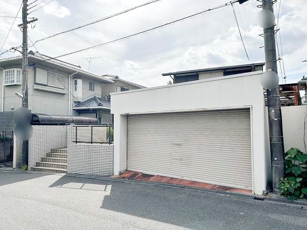 前面道路含む外観